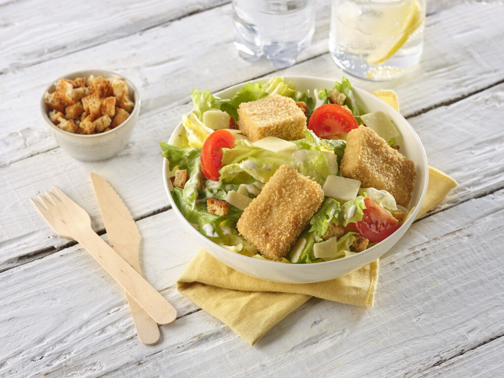 Salade Caesar au tofu nature pané